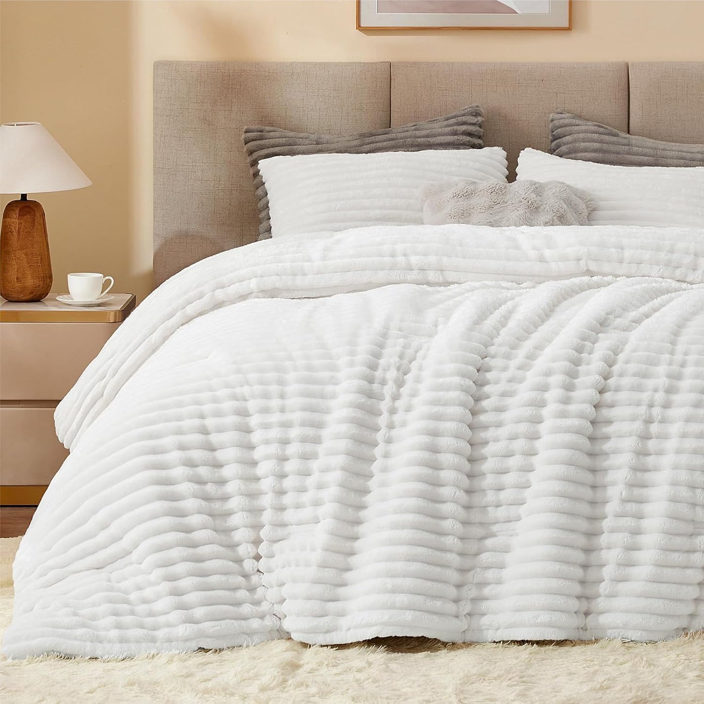 Fluffy Bright White Bedding