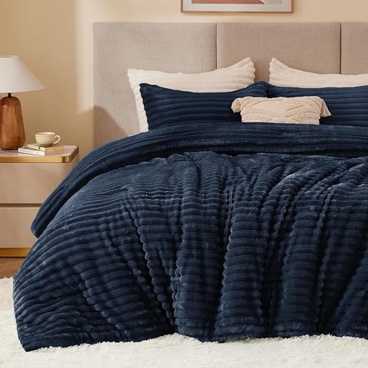 Velina Reversible Plush Comforter Set – Cozy & Elegant